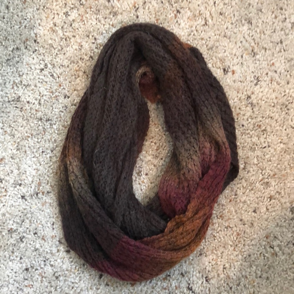 5️⃣for $2️⃣0️⃣ Ombré  scarf
